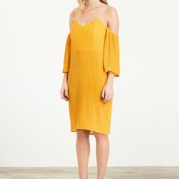 Elliatt Marigold Dress Pleated Off Shoulder - Picture 7 of 10